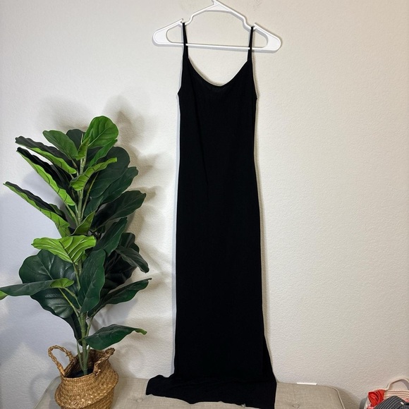 ymayaba Dresses & Skirts - Elegant slinky Black Maxi cocktail Dress with fringe back